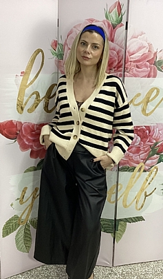 Προϊόν: Γυναικεία ζακέτα ριγέ με κουμπιά ZS 5296 Beige Γυναικεία ζακέτα ριγέ με κουμπιά ZS 5296 Beige