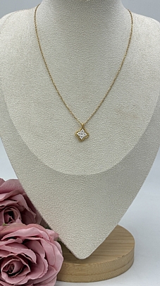 Προϊόν: Κολιέ ατσάλινο σε σχήμα ρόμβο απο Χάντρες 1216 White Κολιέ ατσάλινο σε σχήμα ρόμβο απο Χάντρες 1216 White