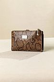 Fragola Γυναικείο Πορτοφόλι με μαγνητικό κλιπ PC335-cognac-snake

 : 4