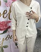 Σετ ασύμμετρη μπλούζα με κουμπιά και παντελόνι baggy 41997 Beige : 3